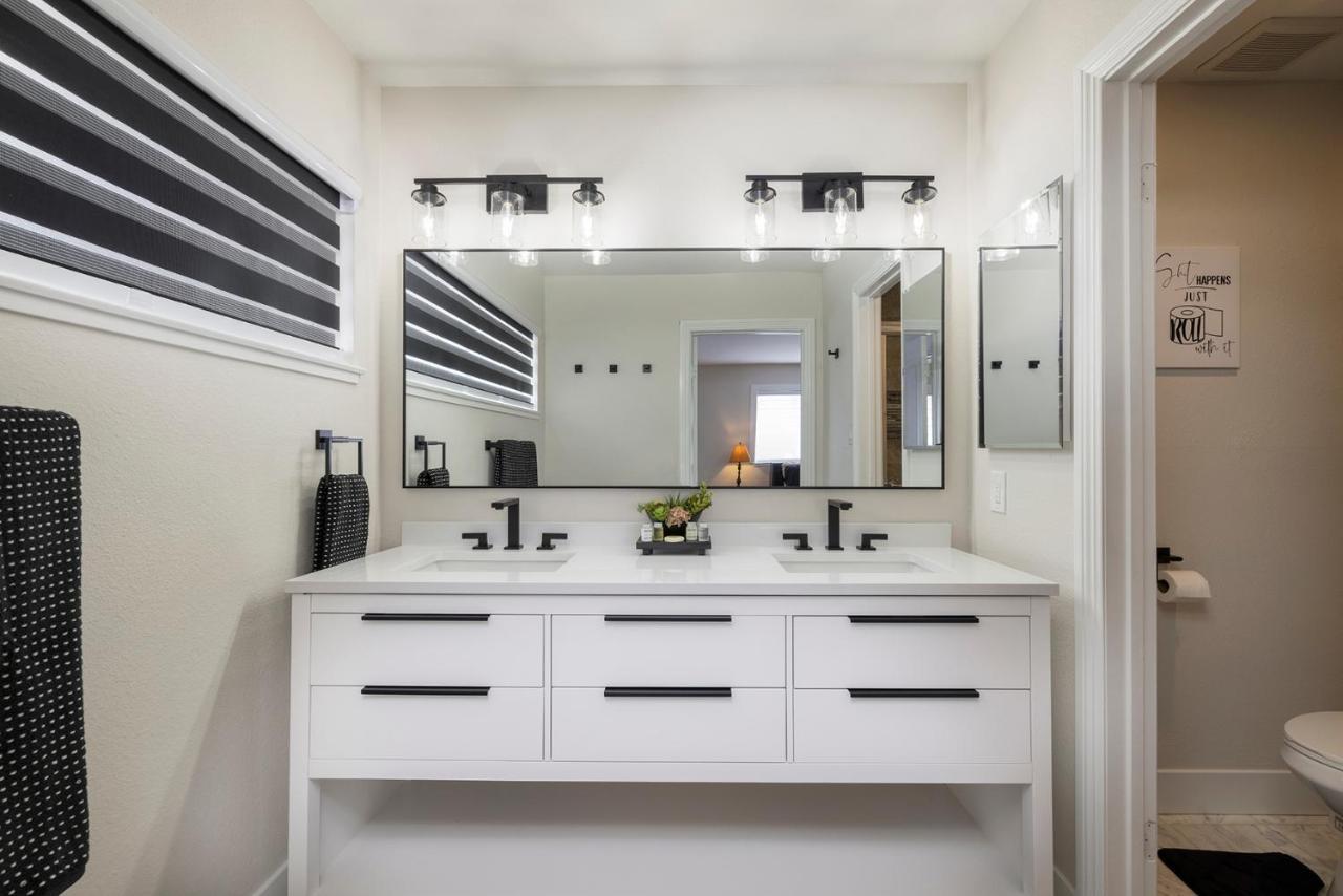 Single Story Minutes From Summerlin With Rv Parking & Dog Friendly Las Vegas Ngoại thất bức ảnh
